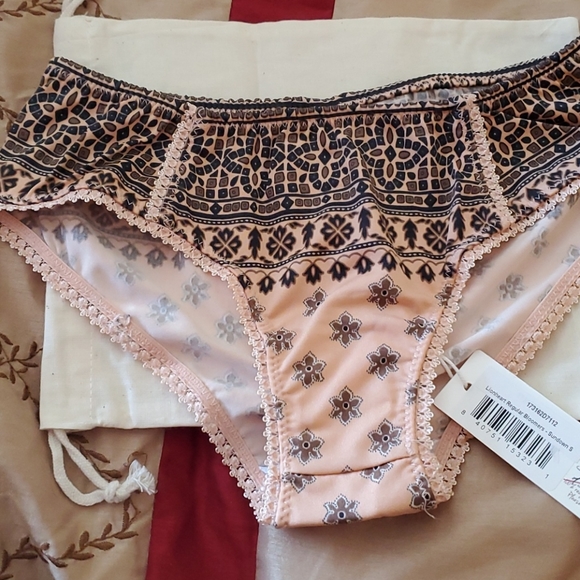 NWT 2 piece Spell Bra Set Lion Heart in Sundown - Picture 5 of 13